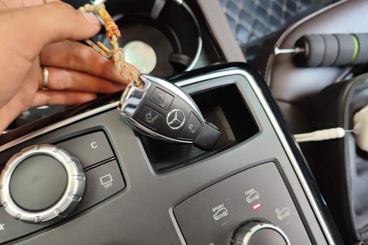 Used Mercedes-Benz GLE 2018 GLE 320 4MATIC Dynamic Edition Collector's Edition Vehicle Key