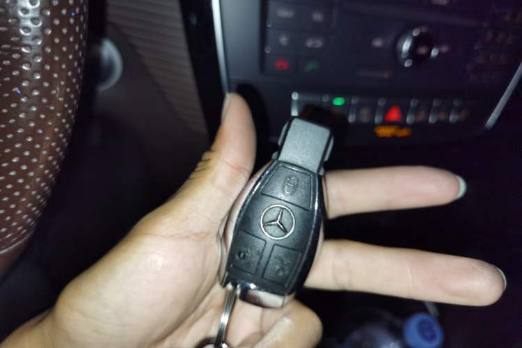 Used Mercedes-Benz GLE 2018 GLE 320 4MATIC Dynamic Edition Collector's Edition Vehicle Key