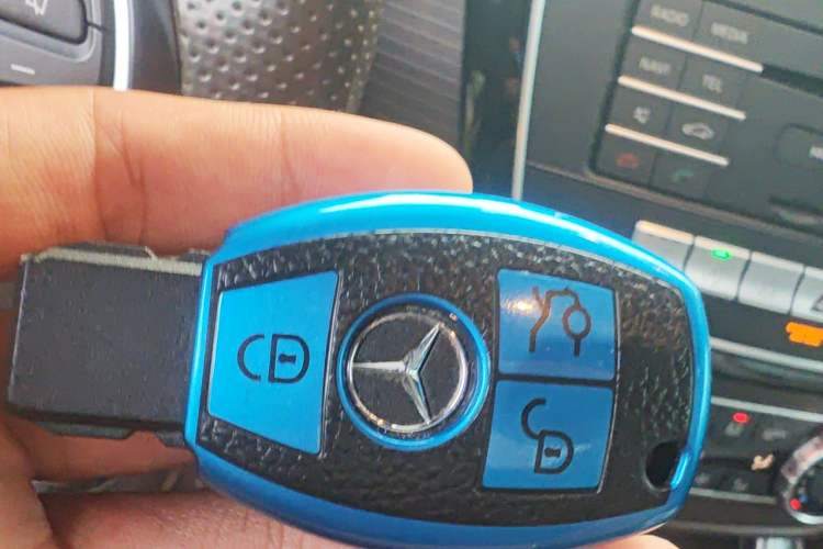 Used Mercedes-Benz GLE 2018 GLE 320 4MATIC Dynamic Edition Collector's Edition Vehicle Key