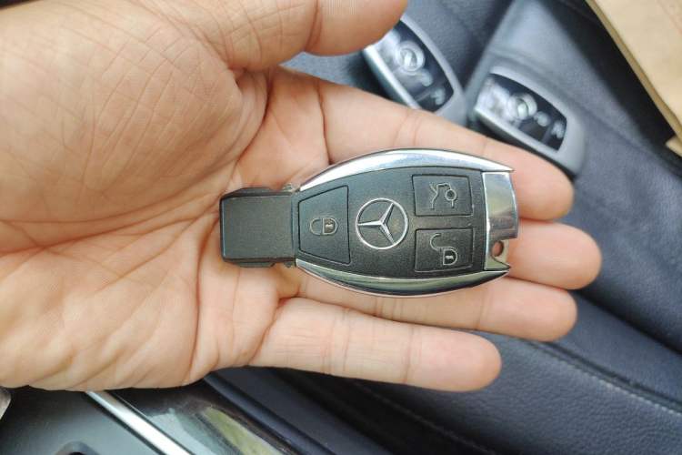 Used Mercedes-Benz GLE 2018 GLE 320 4MATIC Luxury Collection Edition Vehicle Key