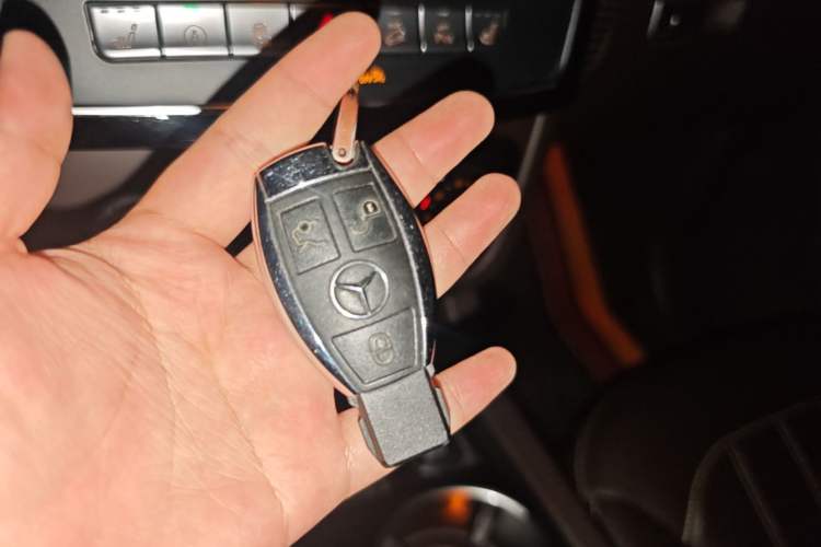 Used Mercedes-Benz GLE 2018 GLE 320 4MATIC Dynamic Edition Collector's Edition Vehicle Key