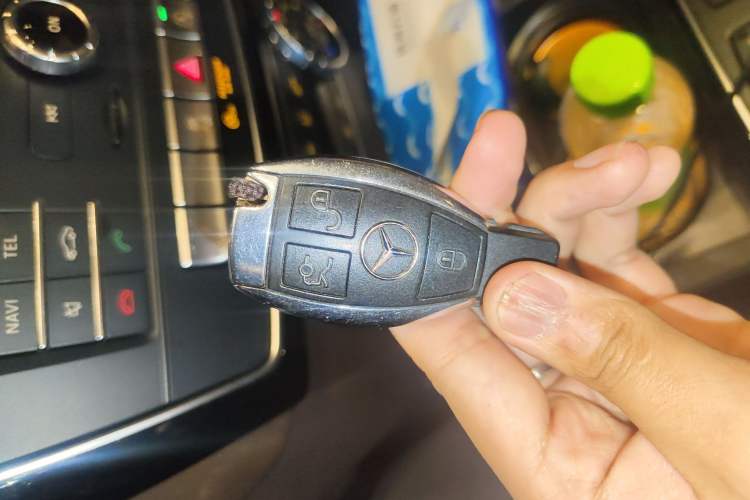 Used Mercedes-Benz GLE 2018 GLE 400 4MATIC Exclusive Edition Vehicle Key