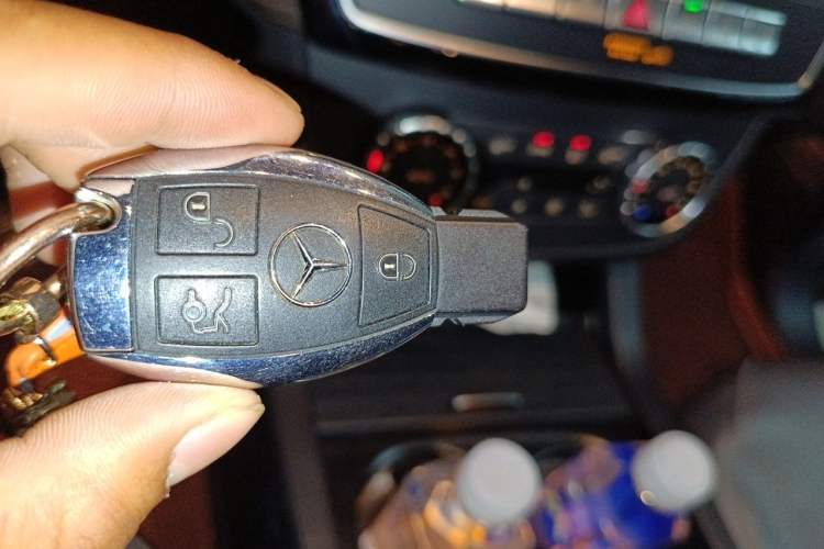 Used Mercedes-Benz GLE 2018 GLE 400 4MATIC Exclusive Edition Vehicle Key