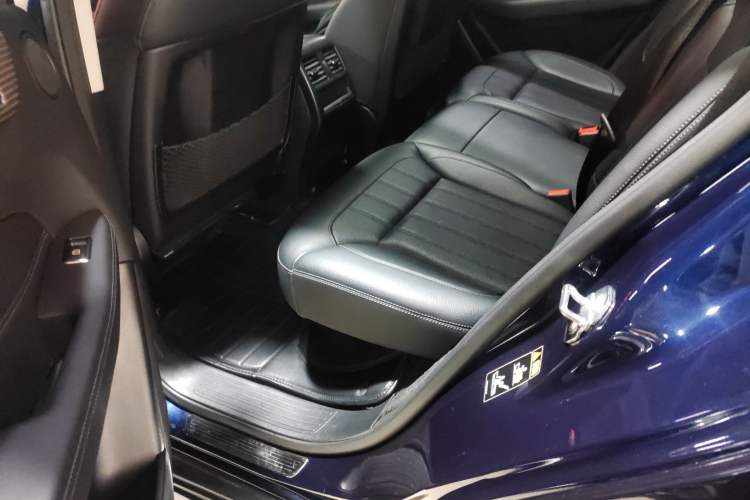 Used Mercedes-Benz GLE 2018 GLE 320 4MATIC Dynamic Edition Collector's Edition Left Rear Seat