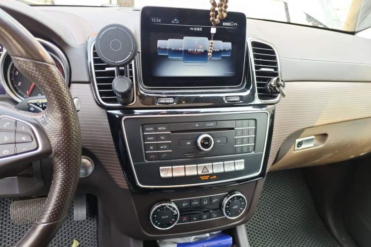 Used Mercedes-Benz GLE 2018 GLE 320 4MATIC Dynamic Edition Collector's Edition Audio And AC Panel