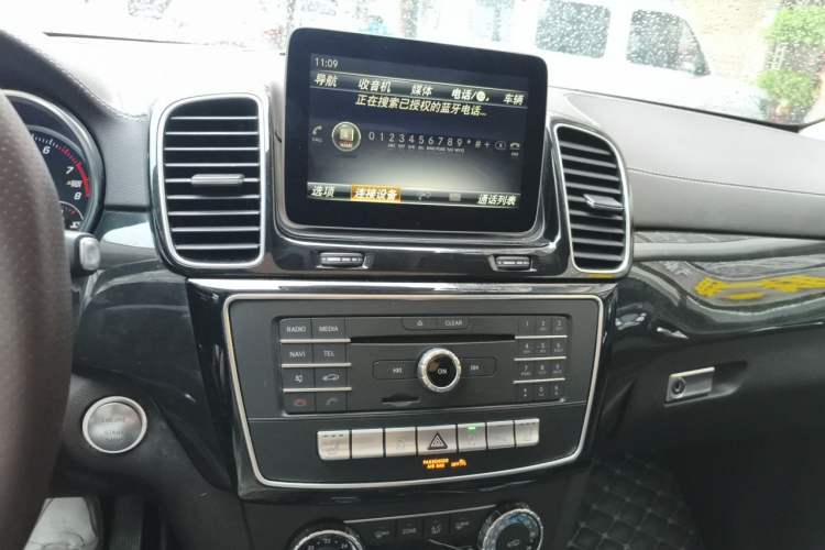 Used Mercedes-Benz GLE  Audio And AC Panel