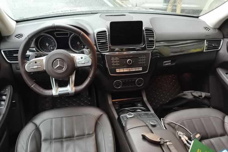 Used Mercedes-Benz GLE  Center Console