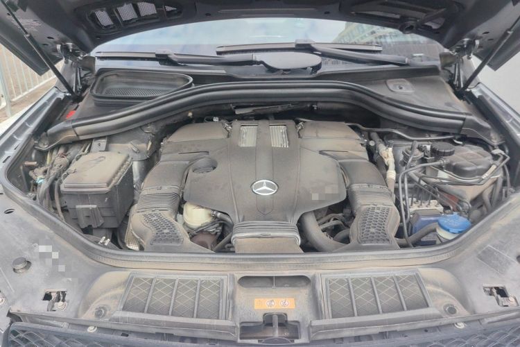 Used Mercedes-Benz GLE 2018 GLE 400 4MATIC Exclusive Edition Engine Bay