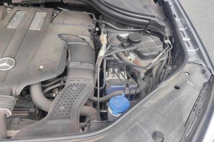 Used Mercedes-Benz GLE 2018 GLE 400 4MATIC Exclusive Edition Engine Bay Left