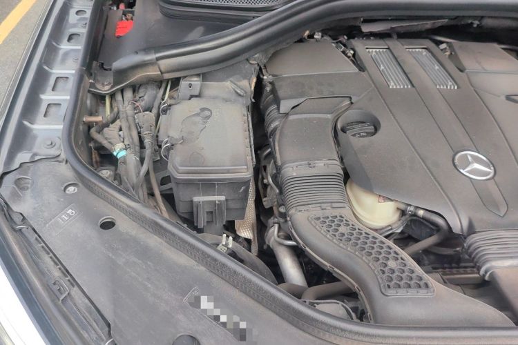 Used Mercedes-Benz GLE 2018 GLE 400 4MATIC Exclusive Edition Engine Bay Right