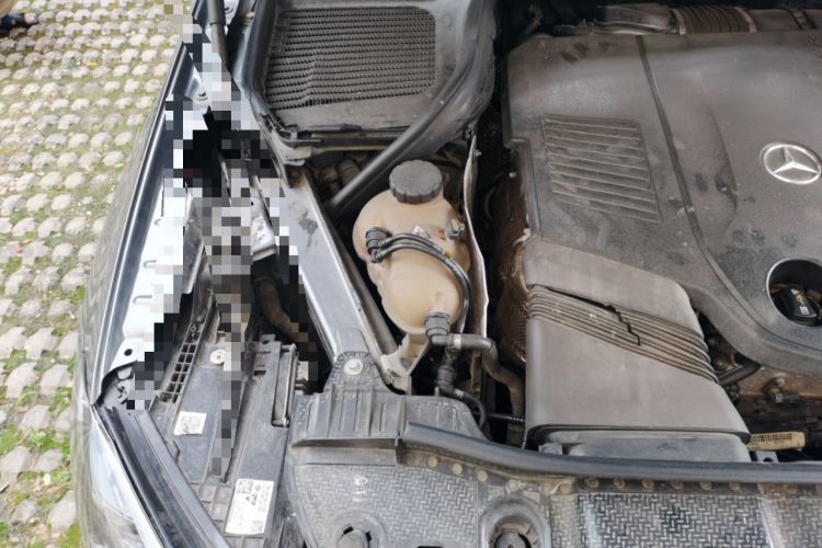 Used Mercedes-Benz GLE  Engine Bay Right