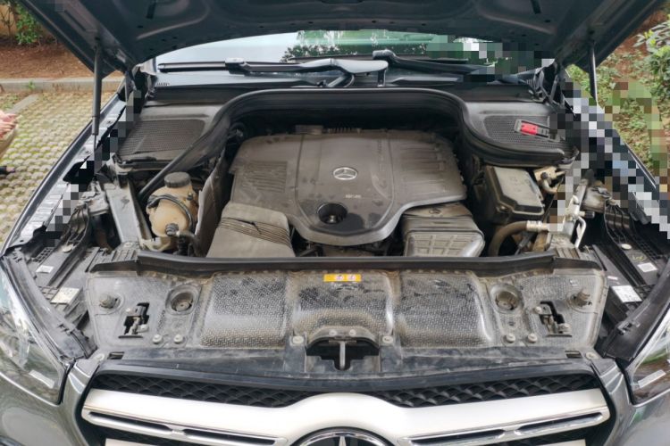 Used Mercedes-Benz GLE  Engine Bay