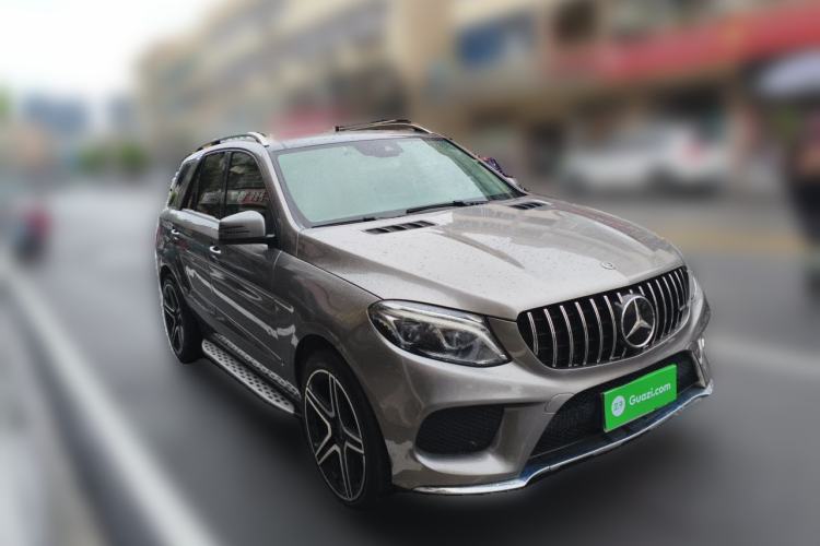 Used Mercedes-Benz GLE  Front Right 45 Deg