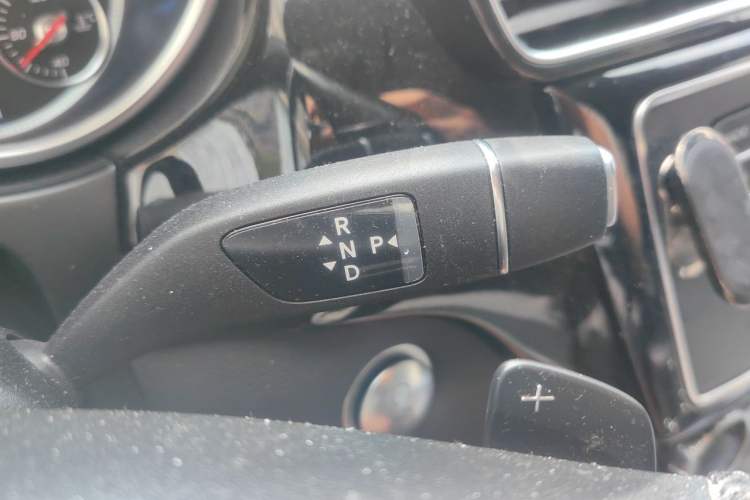 Used Mercedes-Benz GLE 2018 GLE 400 4MATIC Exclusive Edition Gear Lever
