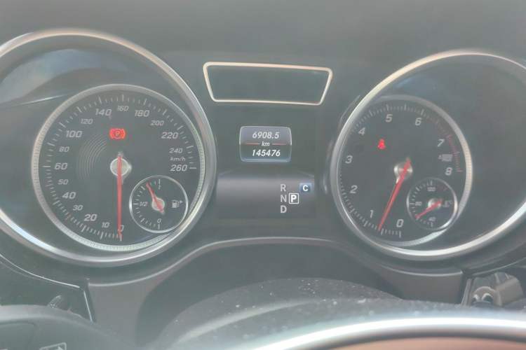 Used Mercedes-Benz GLE 2018 GLE 400 4MATIC Exclusive Edition Instrument Cluster