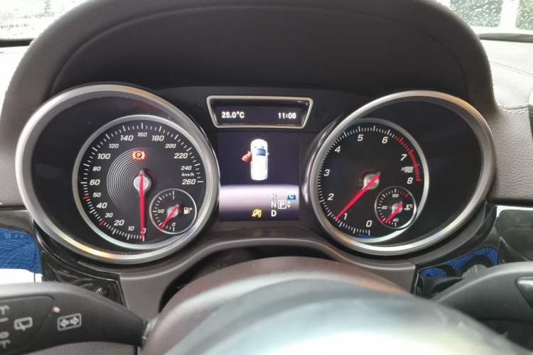 Used Mercedes-Benz GLE  Instrument Cluster