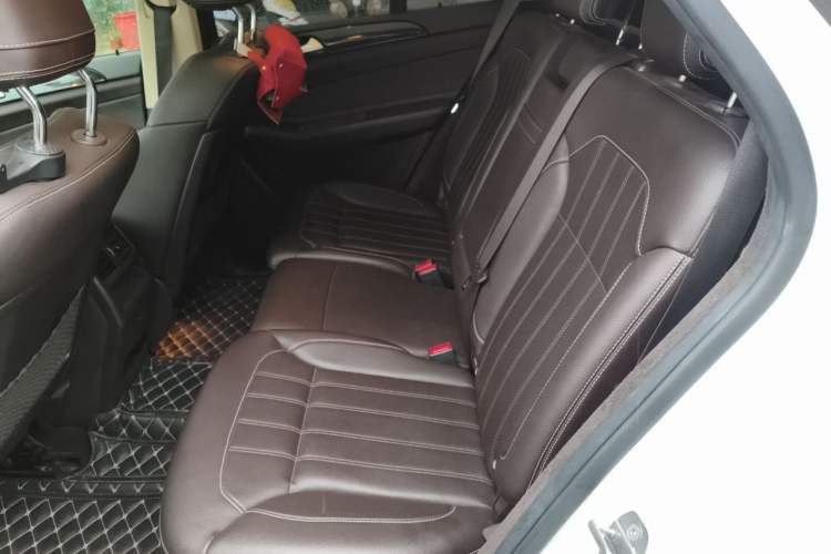 Used Mercedes-Benz GLE  Left Rear Seat