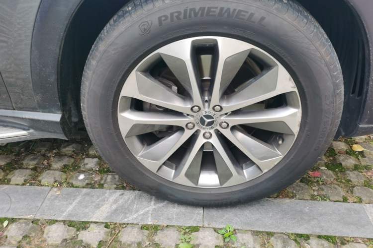 Used Mercedes-Benz GLE  Right Front Wheel Hub