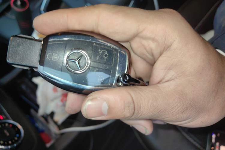 Used Mercedes-Benz GLE 2018 GLE 320 4MATIC Dynamic Edition Collector's Edition Vehicle Key