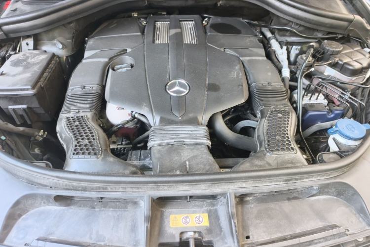 Used Mercedes-Benz GLE 2018 GLE 400 4MATIC Exclusive Edition Engine Bay