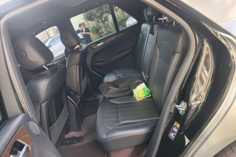 Used Mercedes-Benz GLE 2018 GLE 400 4MATIC Exclusive Edition Left Rear Seat