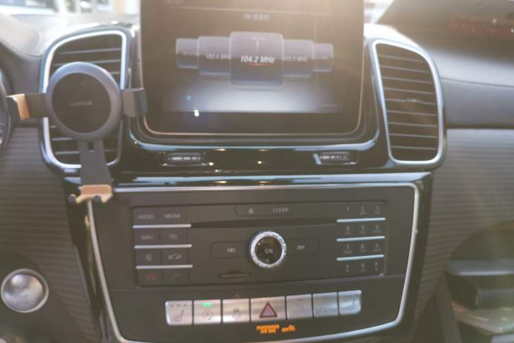 Used Mercedes-Benz GLE 2018 GLE 320 4MATIC Dynamic Edition Collector's Edition Audio And AC Panel