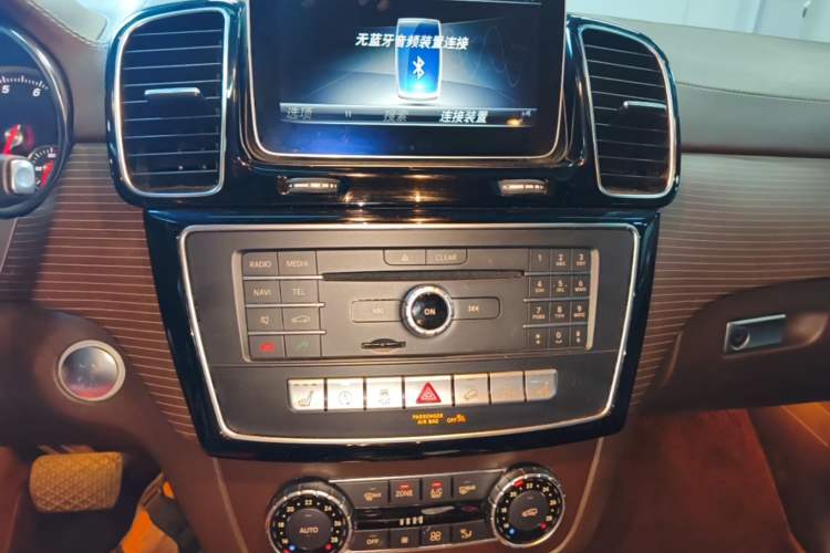 Used Mercedes-Benz GLE 2018 GLE 320 4MATIC Dynamic Edition Collector's Edition Audio And AC Panel