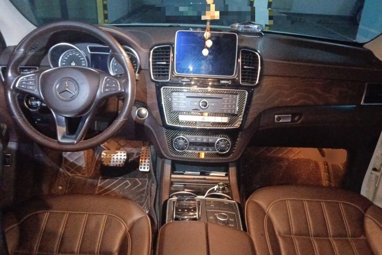 Used Mercedes-Benz GLE  Center Console