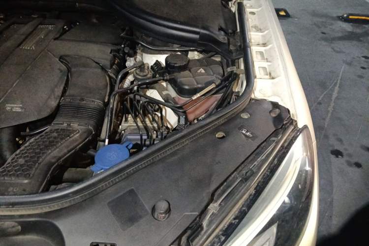 Used Mercedes-Benz GLE  Engine Bay Left