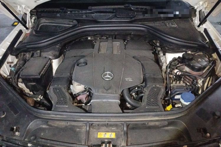 Used Mercedes-Benz GLE  Engine Bay