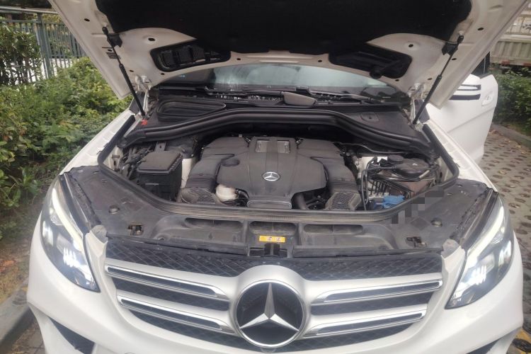 Used Mercedes-Benz GLE 2018 GLE 320 4MATIC Dynamic Edition Collector's Edition Engine Bay