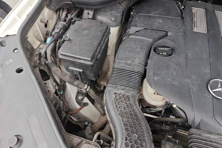 Used Mercedes-Benz GLE 2018 GLE 320 4MATIC Dynamic Edition Collector's Edition Engine Bay Right