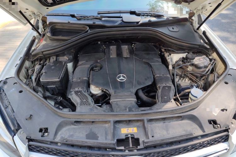 Used Mercedes-Benz GLE 2018 GLE 400 4MATIC Exclusive Edition Engine Bay