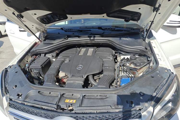 Used Mercedes-Benz GLE 2018 GLE 320 4MATIC Dynamic Edition Collector's Edition Engine Bay