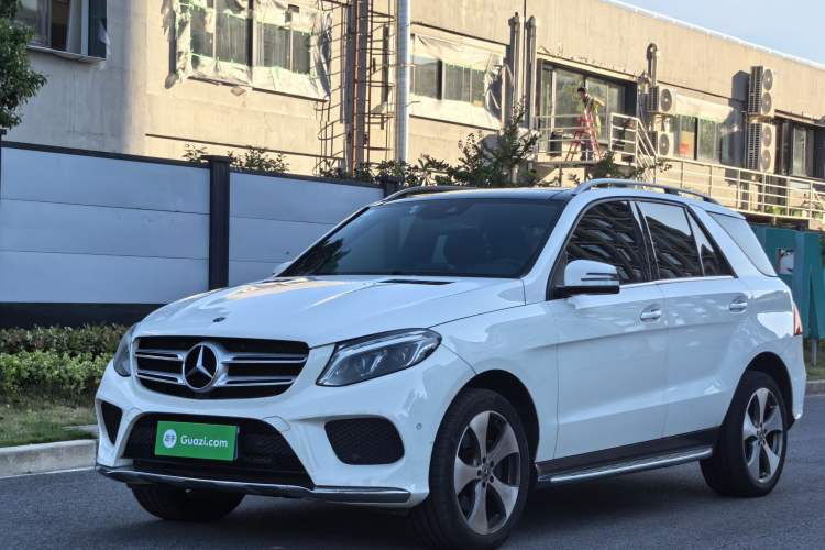 Used Mercedes-Benz GLE 2018 GLE 320 4MATIC Luxury Collection Edition Exterior 1