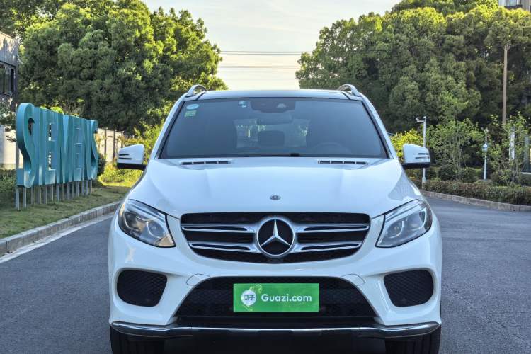Used Mercedes-Benz GLE 2018 GLE 320 4MATIC Luxury Collection Edition Exterior 2