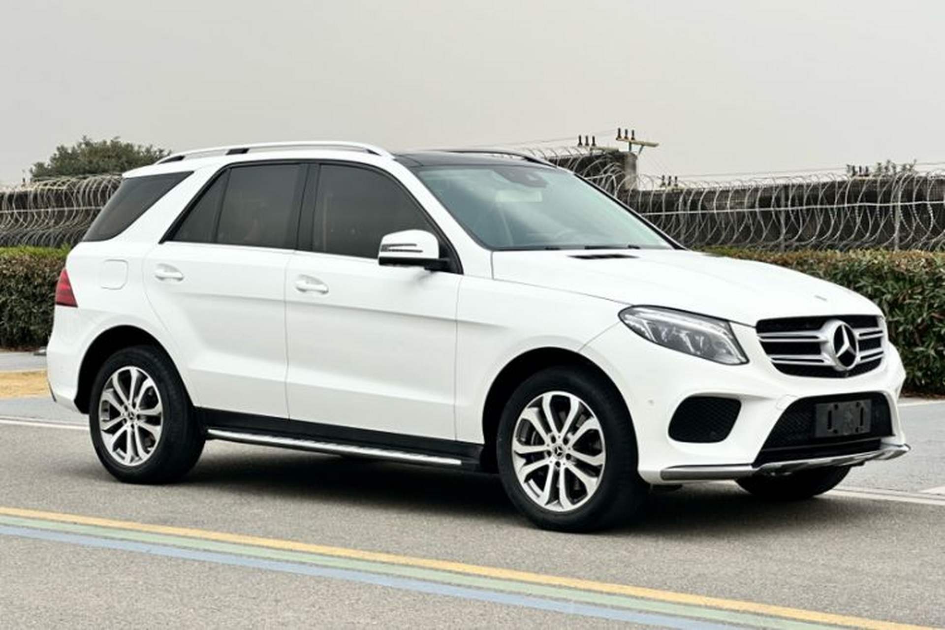 Used Mercedes-Benz GLE 2018 GLE 320 4MATIC Dynamic Edition Collector's Edition Exterior 2