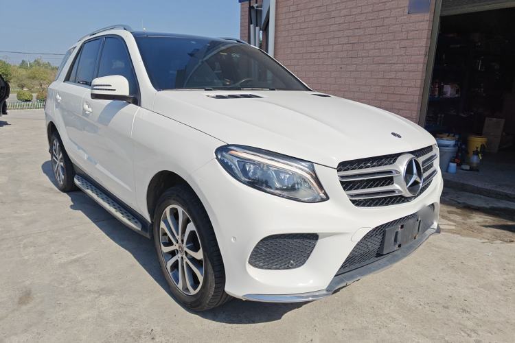 Used Mercedes-Benz GLE 2018 GLE 320 4MATIC Dynamic Edition Collector's Edition Exterior 2