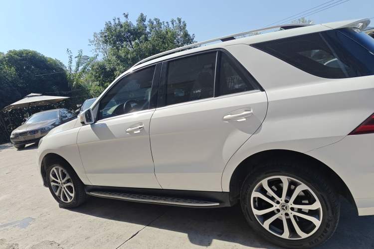 Used Mercedes-Benz GLE 2018 GLE 320 4MATIC Dynamic Edition Collector's Edition Exterior 3