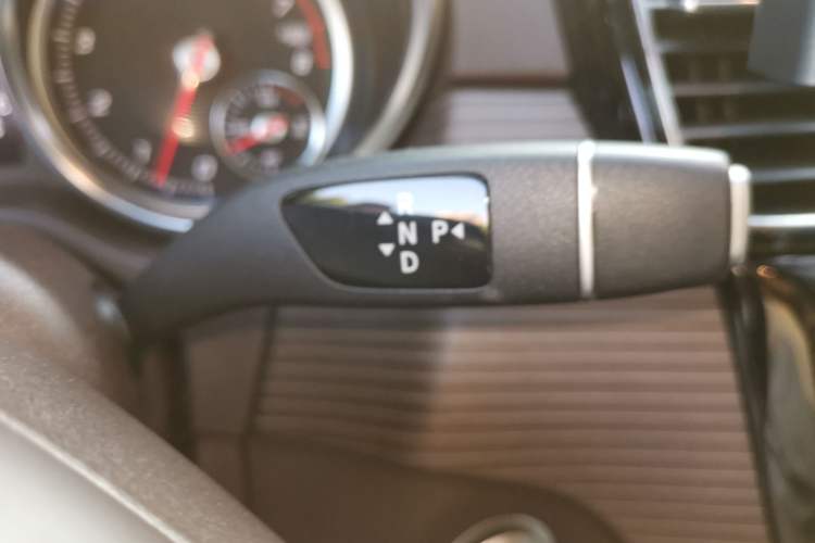 Used Mercedes-Benz GLE 2018 GLE 320 4MATIC Dynamic Edition Collector's Edition Gear Lever