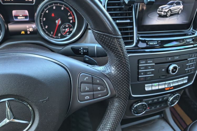 Used Mercedes-Benz GLE 2018 GLE 320 4MATIC Luxury Collection Edition Gear Lever