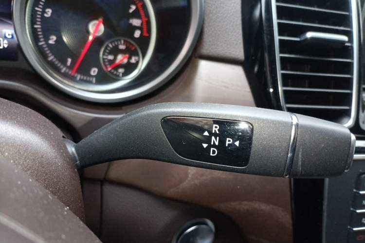 Used Mercedes-Benz GLE 2018 GLE 320 4MATIC Dynamic Edition Collector's Edition Gear Lever