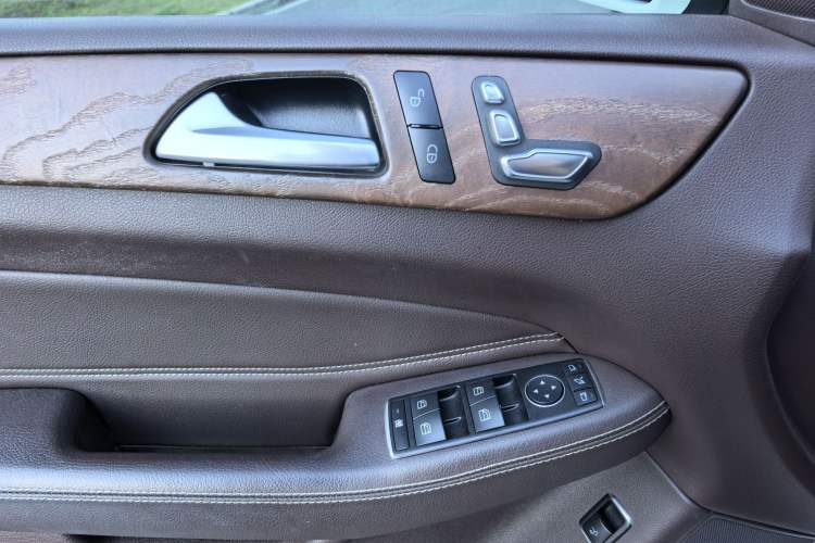 Used Mercedes-Benz GLE 2018 GLE 320 4MATIC Luxury Collection Edition Interior 1
