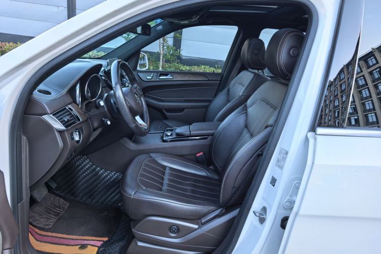 Used Mercedes-Benz GLE 2018 GLE 320 4MATIC Luxury Collection Edition Interior 2