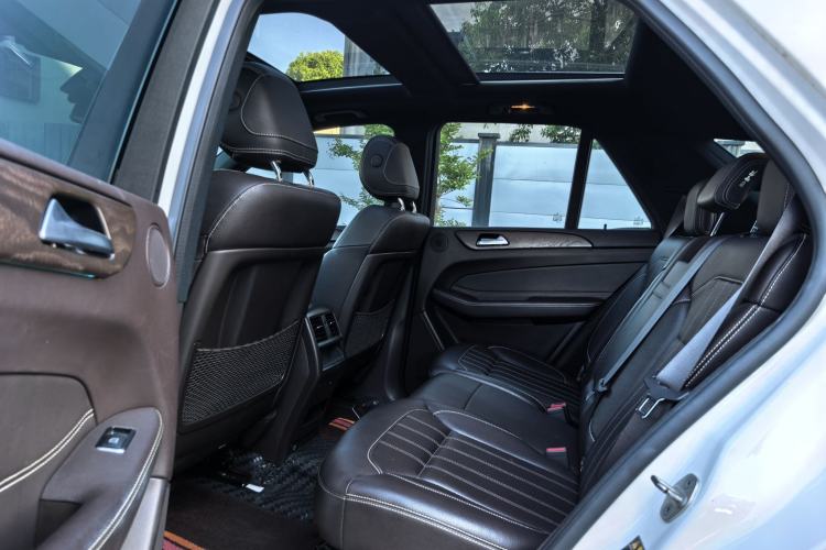 Used Mercedes-Benz GLE 2018 GLE 320 4MATIC Luxury Collection Edition Interior 4
