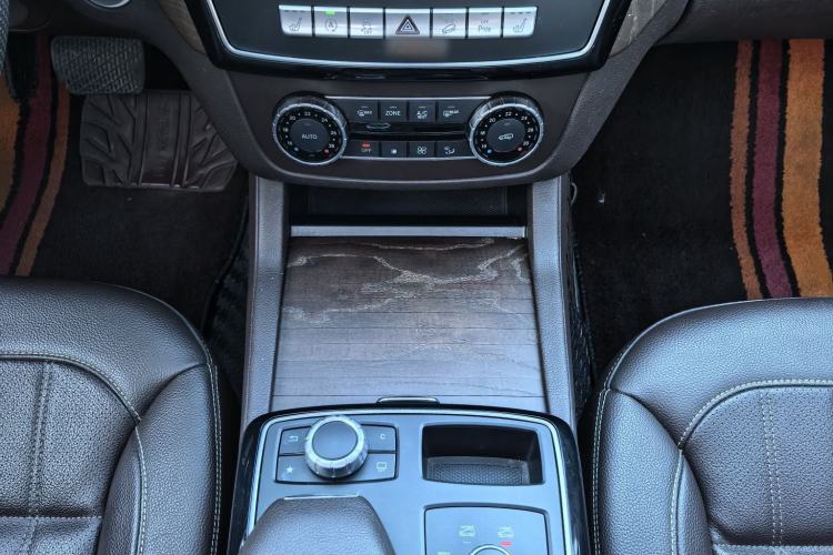 Used Mercedes-Benz GLE 2018 GLE 320 4MATIC Luxury Collection Edition Interior 7