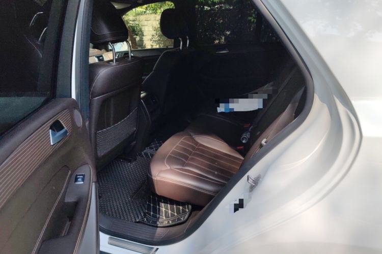 Used Mercedes-Benz GLE 2018 GLE 400 4MATIC Exclusive Edition Left Rear Seat