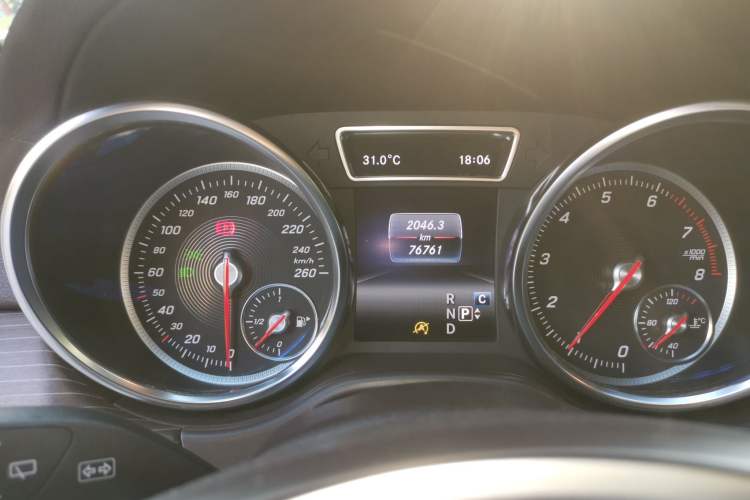 Used Mercedes-Benz GLE 2018 GLE 320 4MATIC Dynamic Edition Collector's Edition Odometer Close Up