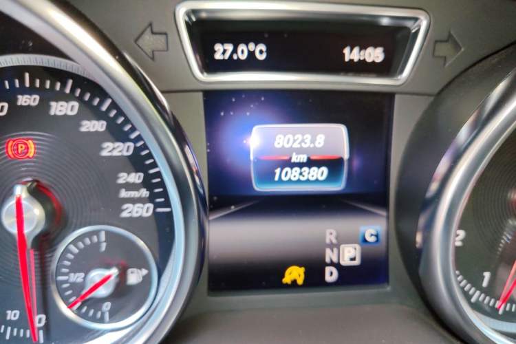Used Mercedes-Benz GLE 2018 GLE 400 4MATIC Exclusive Edition Odometer Close Up