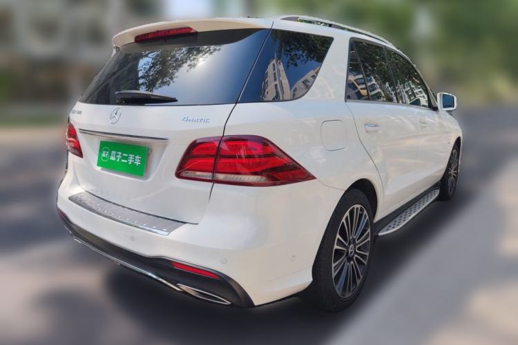 Used Mercedes-Benz GLE 2018 GLE 400 4MATIC Exclusive Edition Rear Right 45 Deg